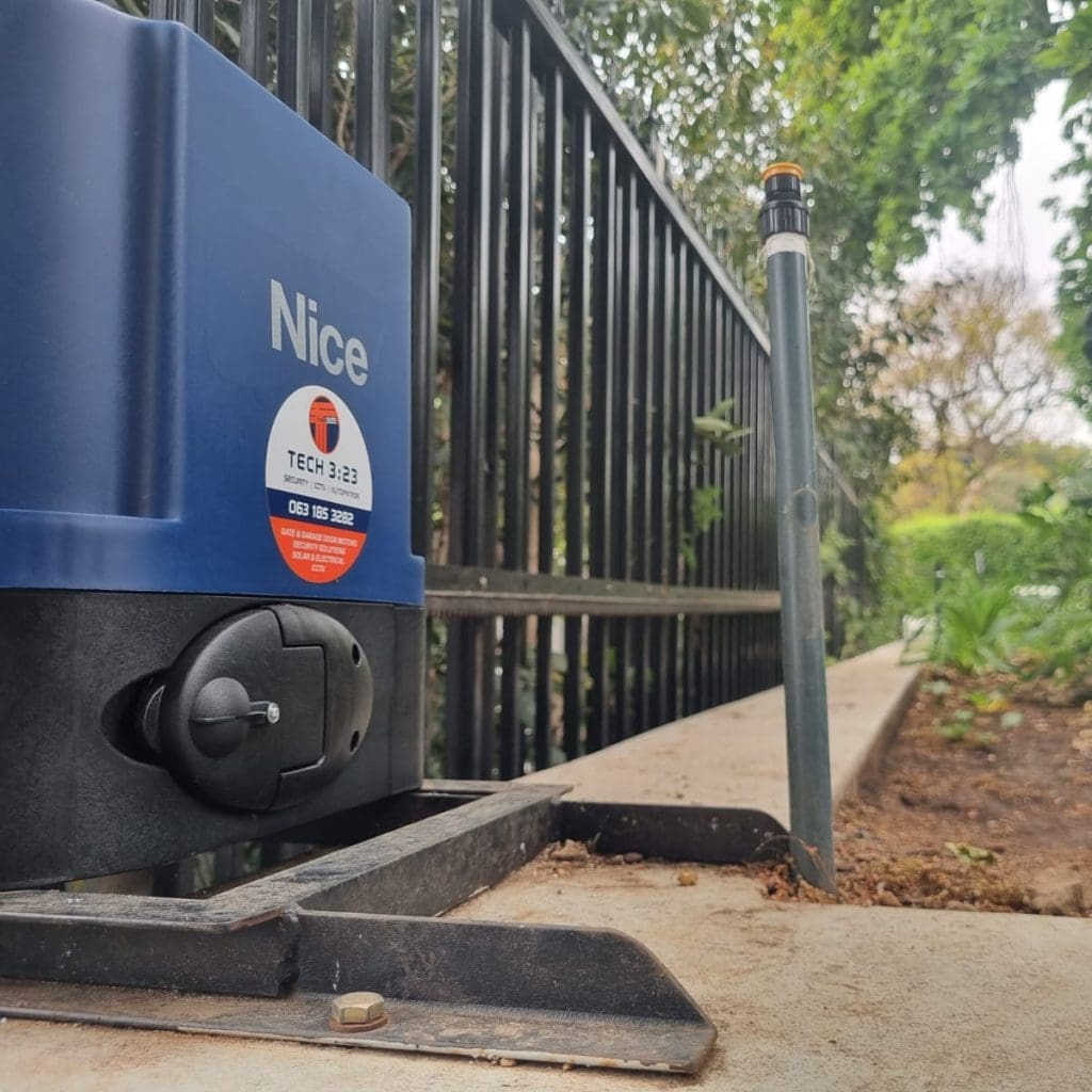 Sliding gate motor installation Nice.